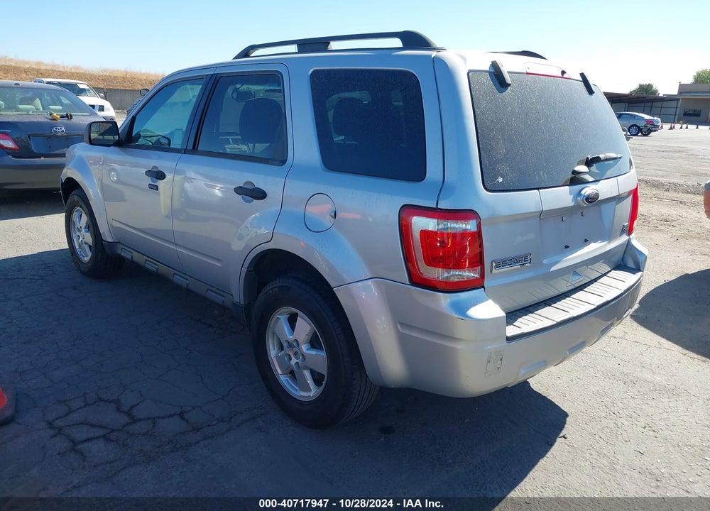 2011 FORD ESCAPE XLT VIN: 1FMCU0DG7BKB92092