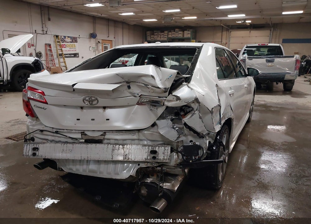 2014 TOYOTA CAMRY SE V6 VIN: 4T1BK1FK5EU553191