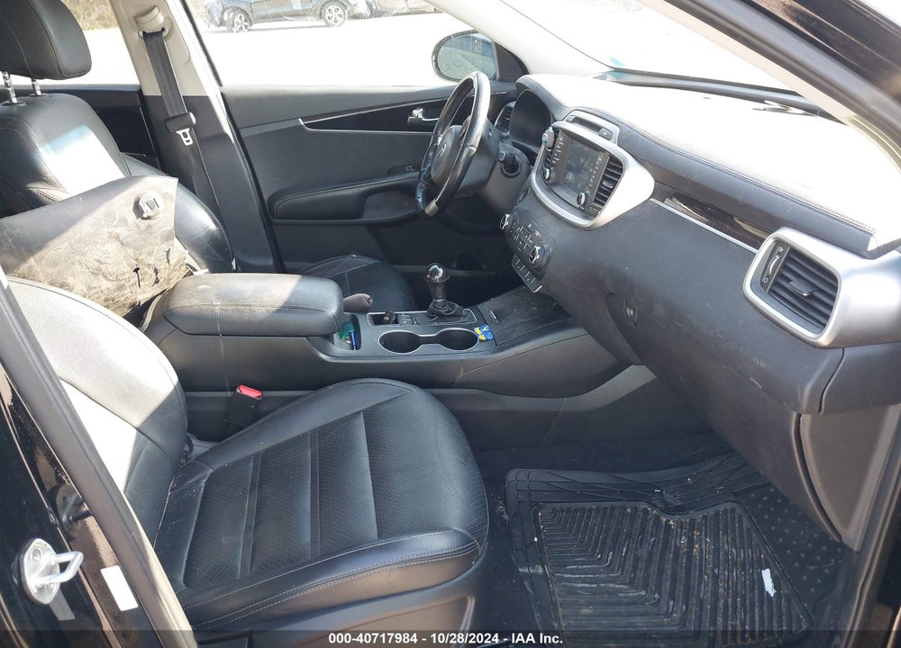 2017 KIA SORENTO 2.4L LX VIN: 5XYPGDA39HG325889