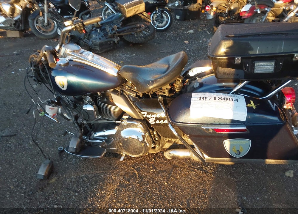 2016 HARLEY-DAVIDSON FLHP POLICE ROAD KING VIN: 1HD1FHM19GB646932