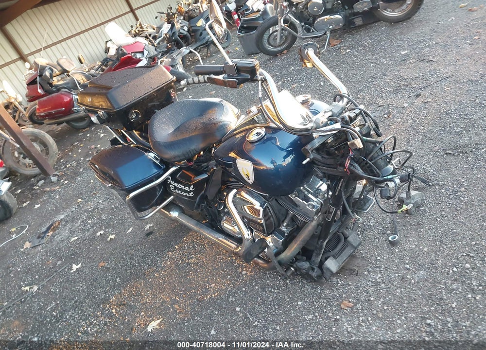2016 HARLEY-DAVIDSON FLHP POLICE ROAD KING VIN: 1HD1FHM19GB646932