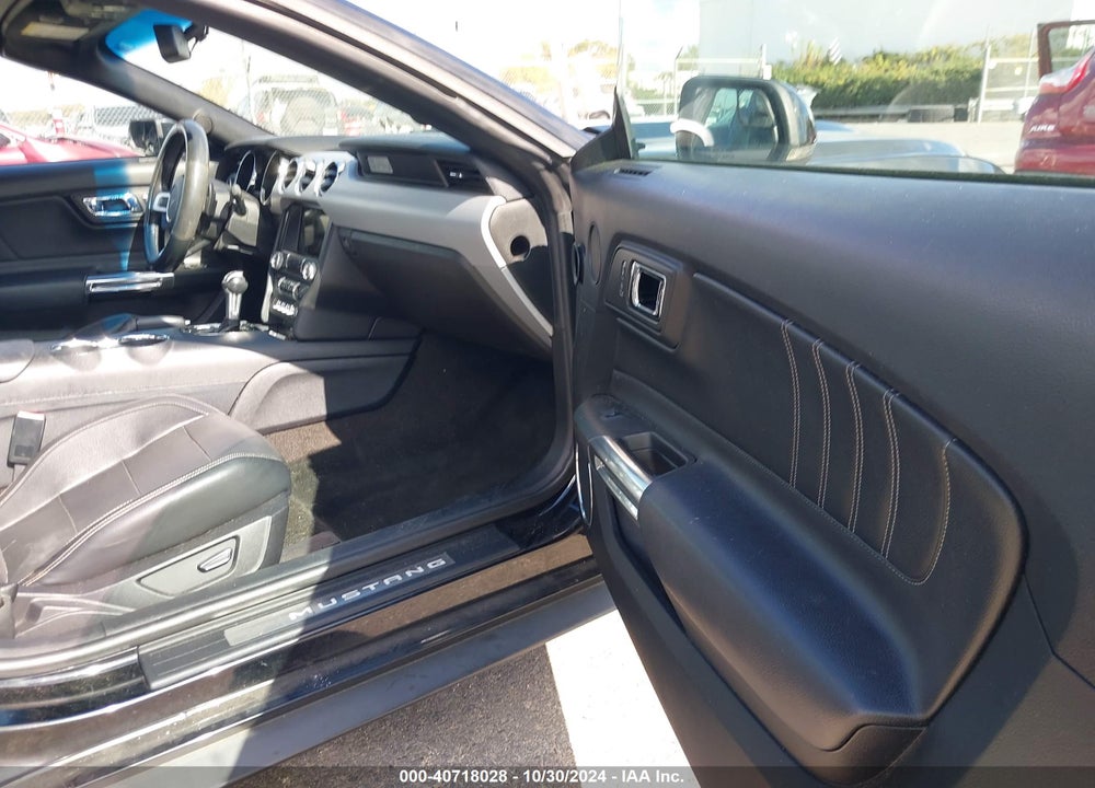2017 FORD MUSTANG ECOBOOST PREMIUM VIN: 1FATP8UH3H5281870
