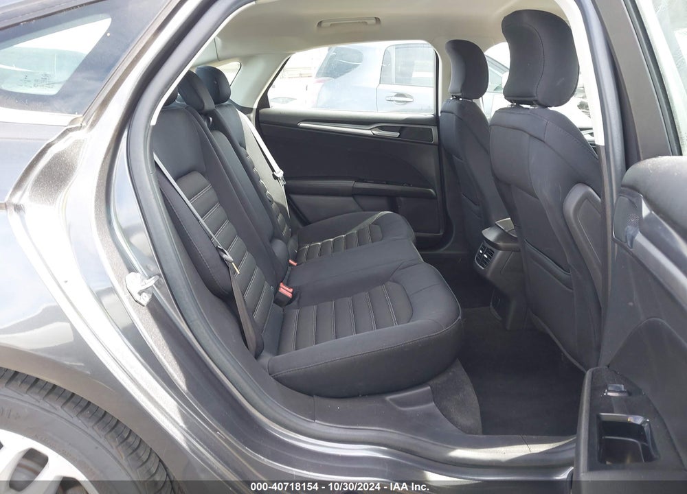 2015 FORD FUSION SE VIN: 3FA6P0H74FR235040