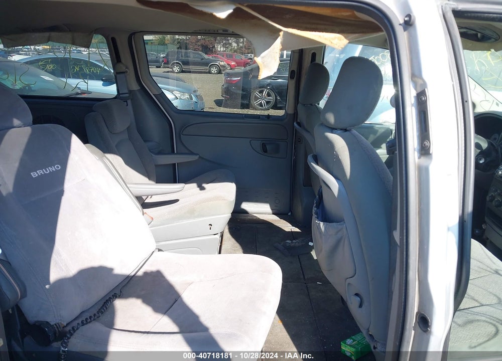 2007 DODGE GRAND CARAVAN SXT VIN: 2D4GP44L17R216464