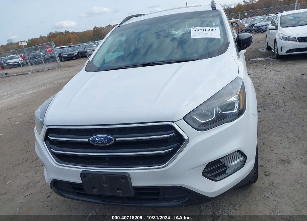 2018 FORD ESCAPE SE VIN: 1FMCU9GD3JUA50640