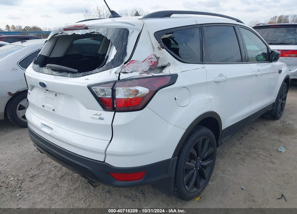 2018 FORD ESCAPE SE VIN: 1FMCU9GD3JUA50640