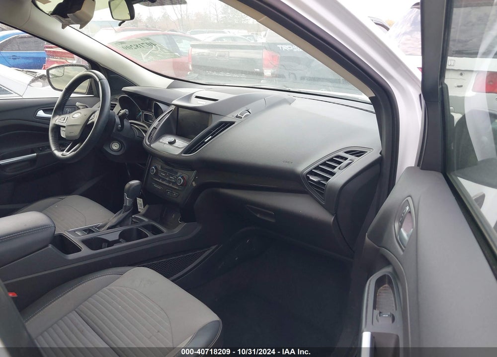 2018 FORD ESCAPE SE VIN: 1FMCU9GD3JUA50640