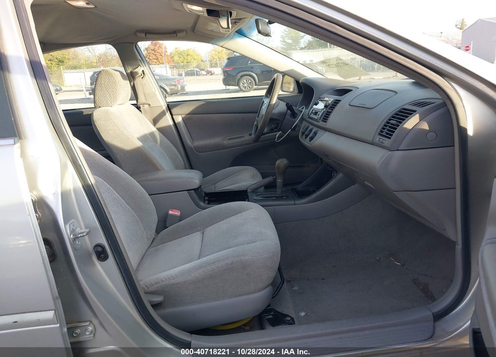 2004 TOYOTA CAMRY LE VIN: 4T1BE32K04U929559