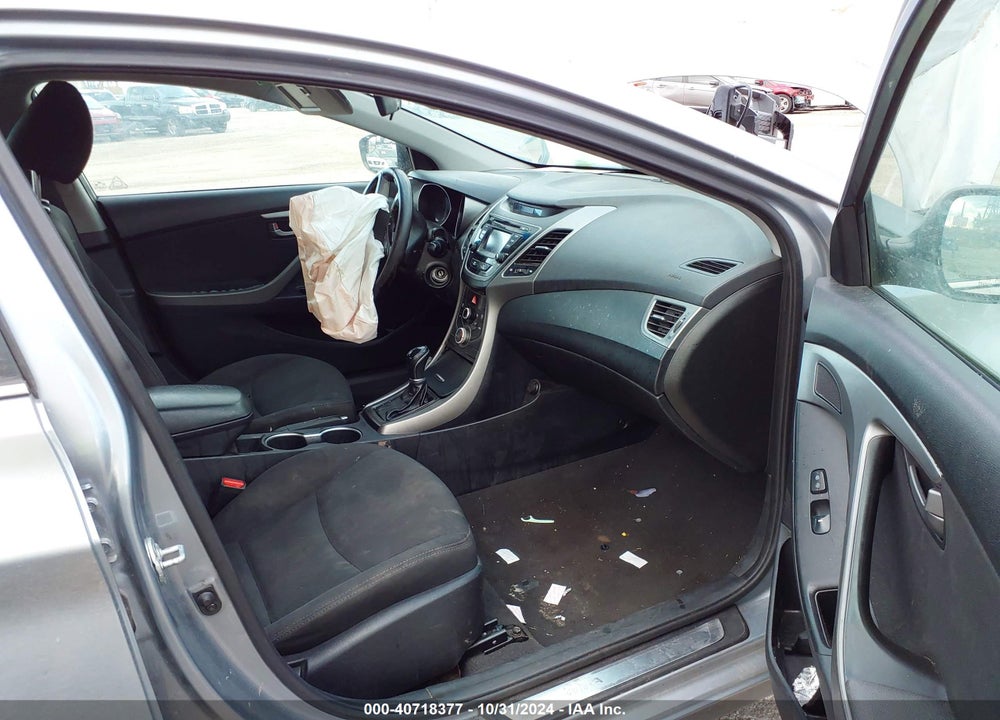 2015 HYUNDAI ELANTRA SE VIN: 5NPDH4AEXFH599058