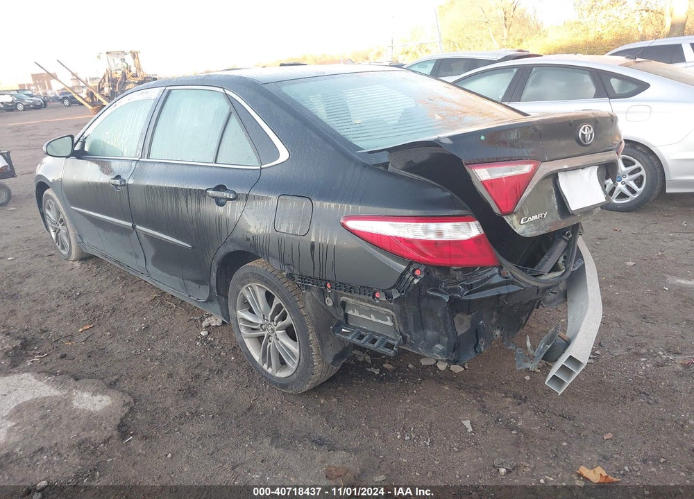 2015 TOYOTA CAMRY SE VIN: 4T1BF1FK0FU012698