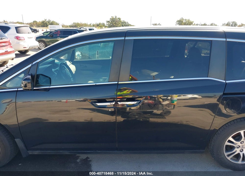 2011 HONDA ODYSSEY EX-L VIN: 5FNRL5H69BB010552