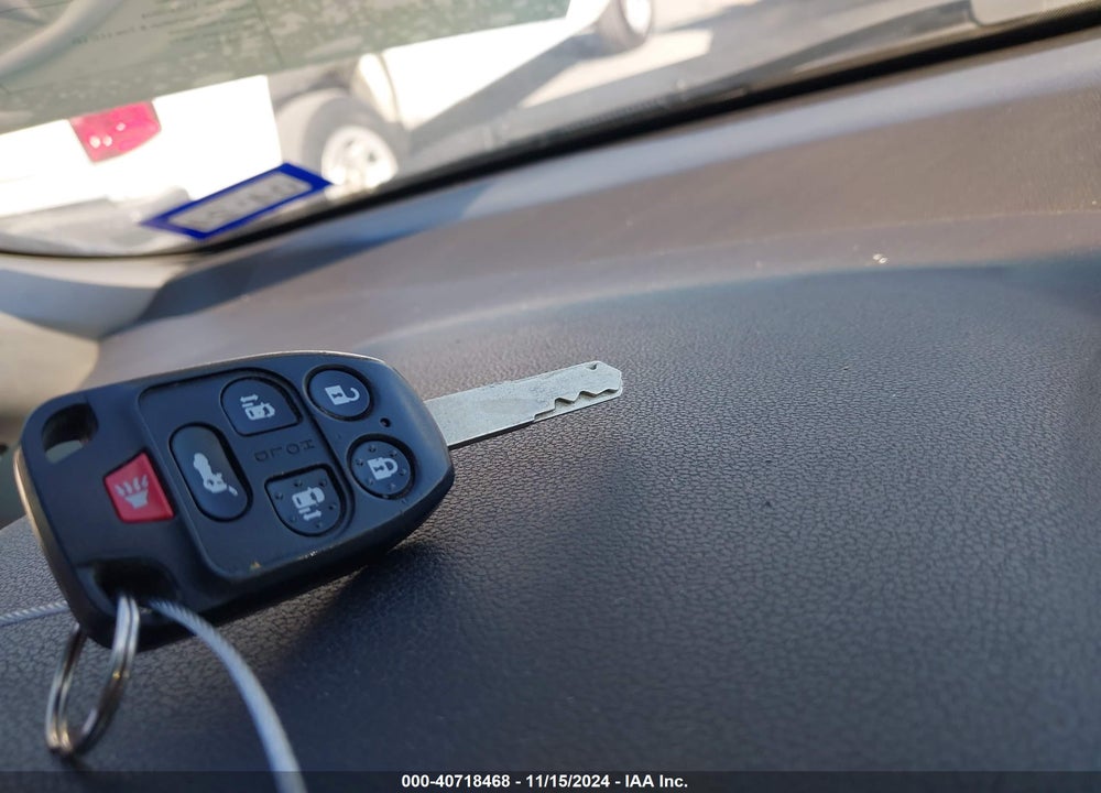 2011 HONDA ODYSSEY EX-L VIN: 5FNRL5H69BB010552