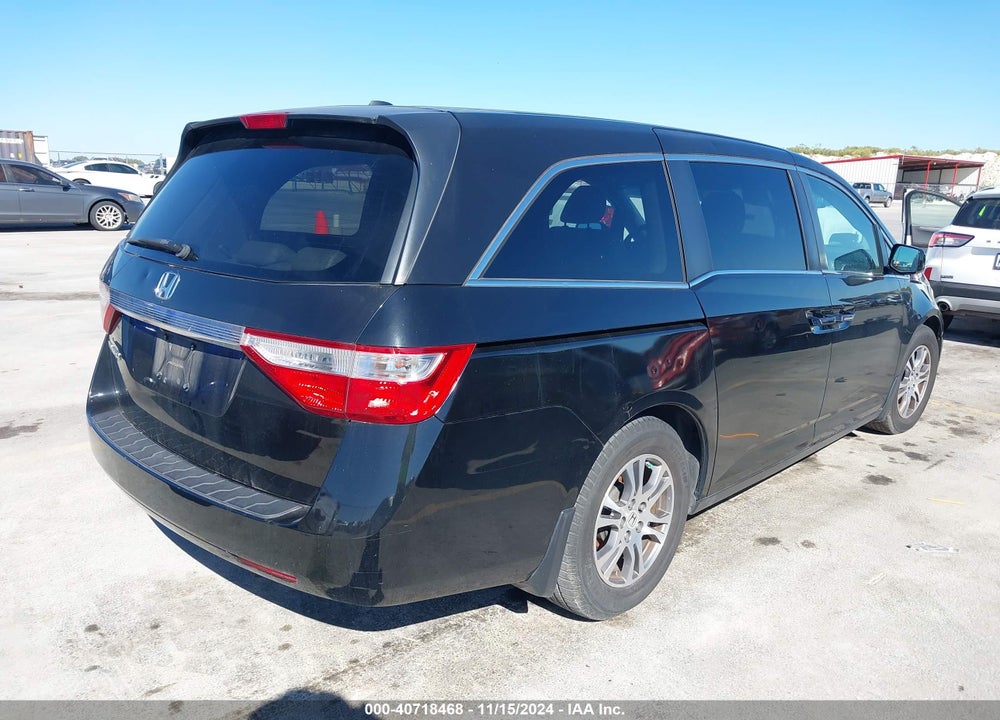 2011 HONDA ODYSSEY EX-L VIN: 5FNRL5H69BB010552