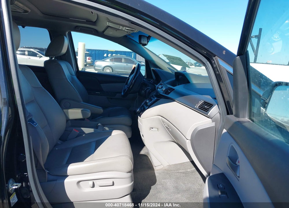 2011 HONDA ODYSSEY EX-L VIN: 5FNRL5H69BB010552