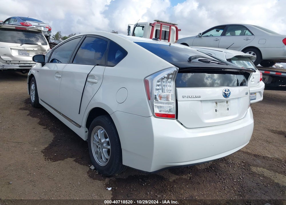 2011 TOYOTA PRIUS TWO VIN: JTDKN3DU9B0310885
