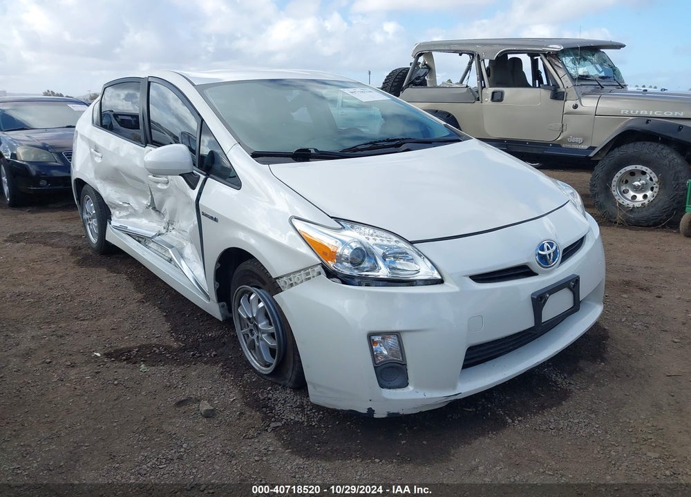 2011 TOYOTA PRIUS TWO VIN: JTDKN3DU9B0310885