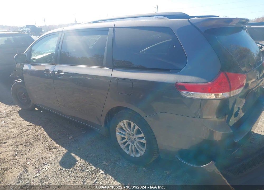 2012 TOYOTA SIENNA XLE V6 8 PASSENGER VIN: 5TDYK3DC5CS237734