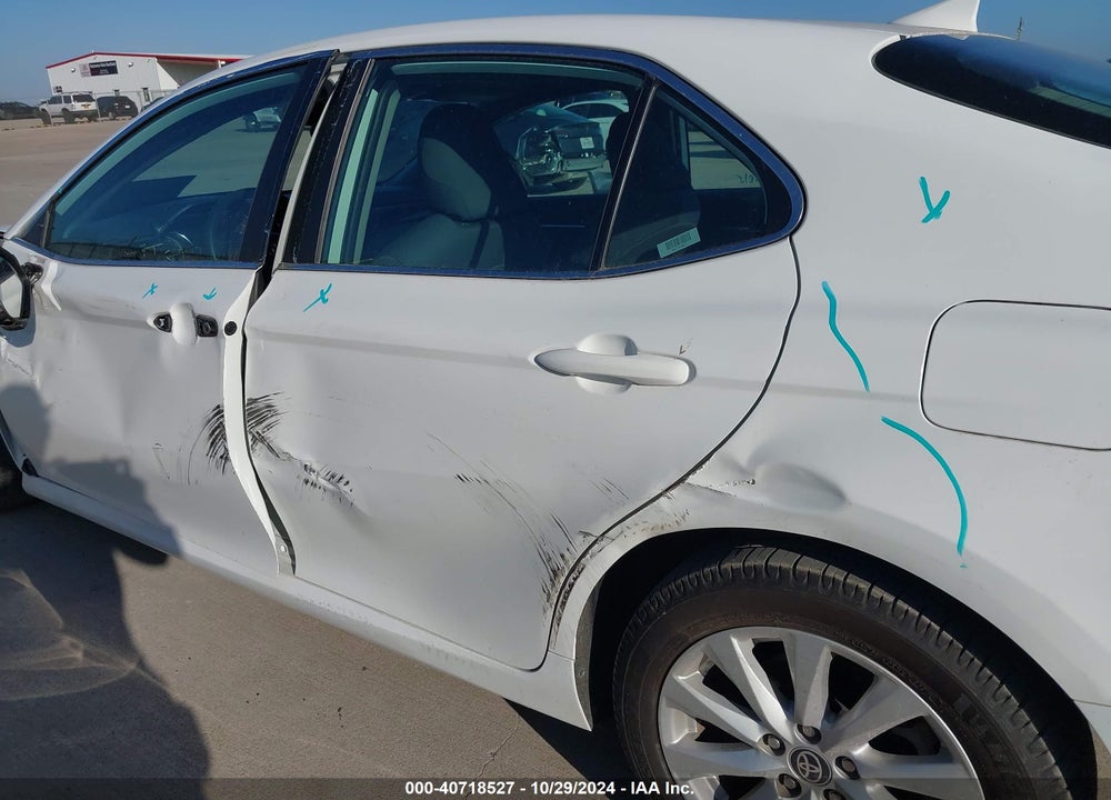 2020 TOYOTA CAMRY LE VIN: 4T1C11AK1LU361083