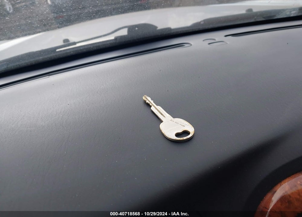 2004 HYUNDAI SONATA GLS/LX VIN: KMHWF35H84A019562