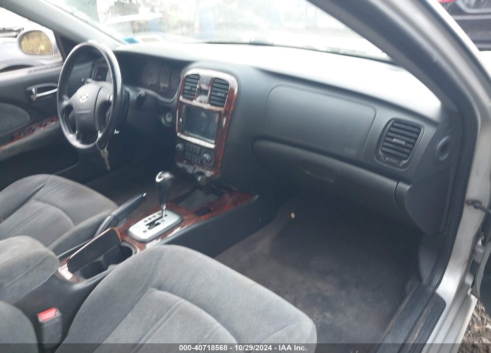 2004 HYUNDAI SONATA GLS/LX VIN: KMHWF35H84A019562