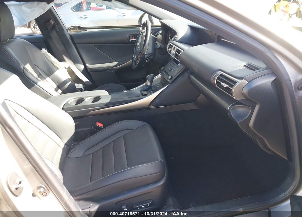 2016 LEXUS IS 300 VIN: JTHCM1D23G5006485
