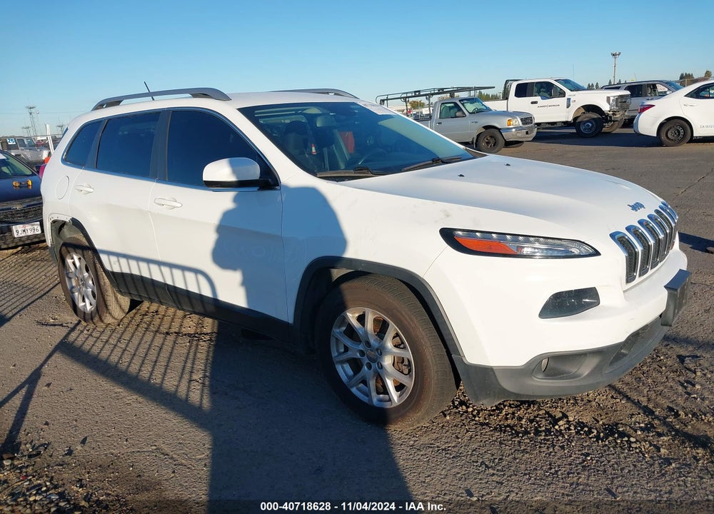 2015 JEEP CHEROKEE LATITUDE VIN: 1C4PJLCB3FW585141