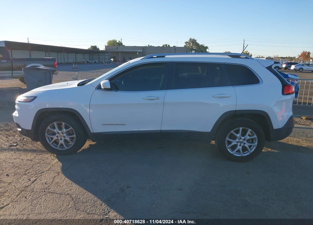 2015 JEEP CHEROKEE LATITUDE VIN: 1C4PJLCB3FW585141