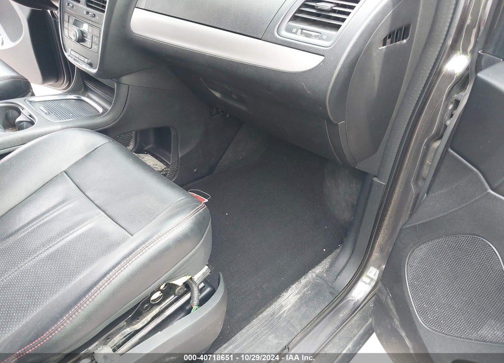 2015 DODGE GRAND CARAVAN R/T VIN: 2C4RDGEG6FR548108