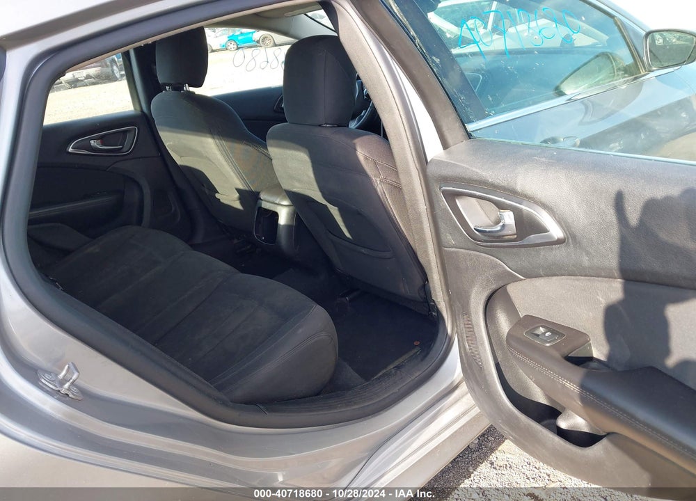 2015 CHRYSLER 200 LIMITED VIN: 1C3CCCAB7FN622603