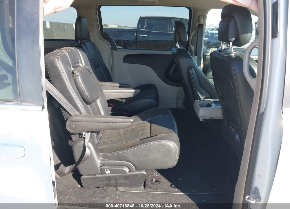 2016 CHRYSLER TOWN & COUNTRY TOURING VIN: 2C4RC1BG5GR215016