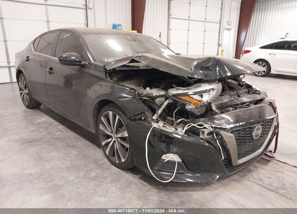 2020 NISSAN ALTIMA SR FWD VIN: 1N4BL4CV4LC124683