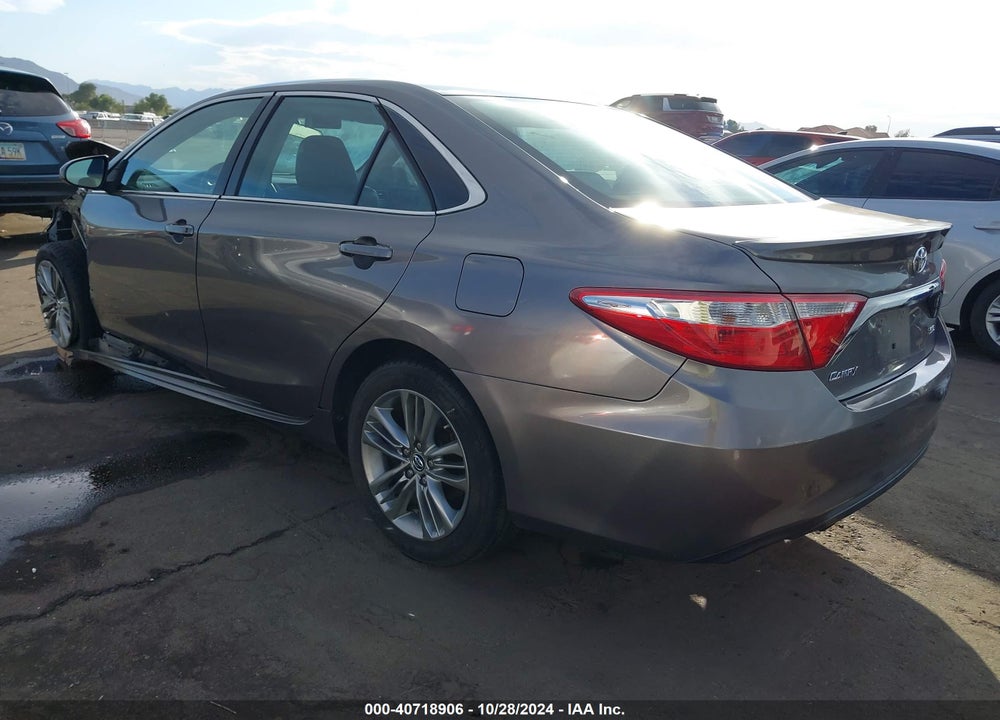 2015 TOYOTA CAMRY SE VIN: 4T1BF1FK2FU018793