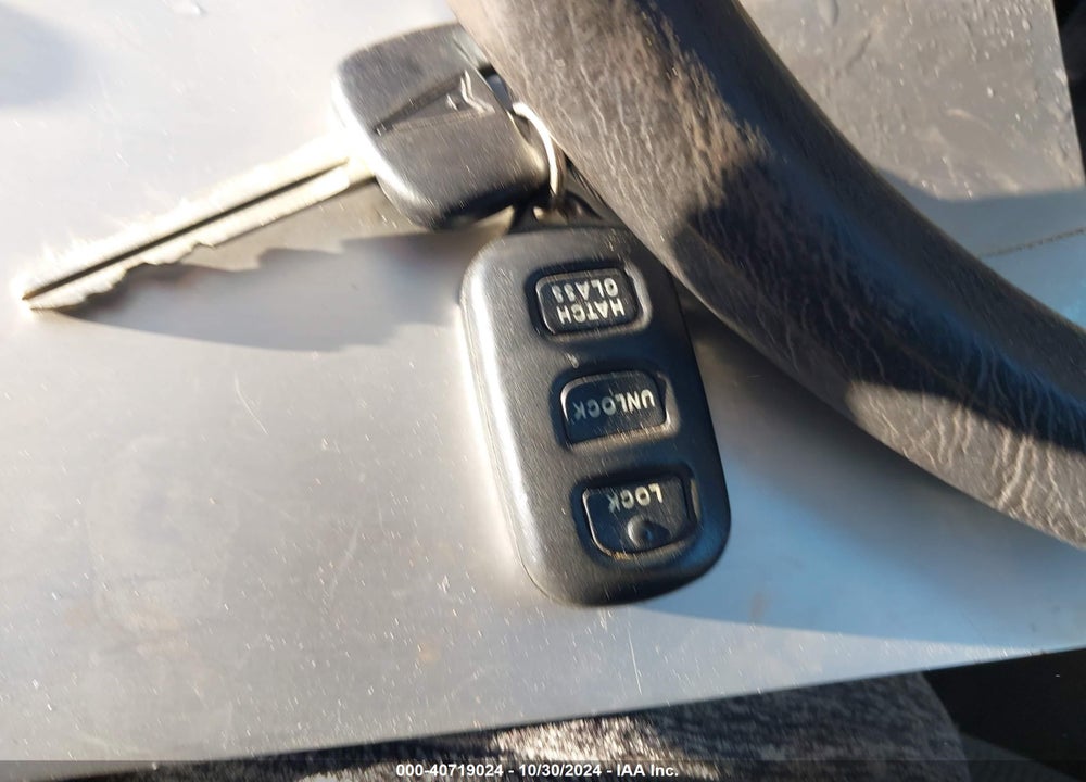 2008 PONTIAC VIBE VIN: 5Y2SL65898Z402723
