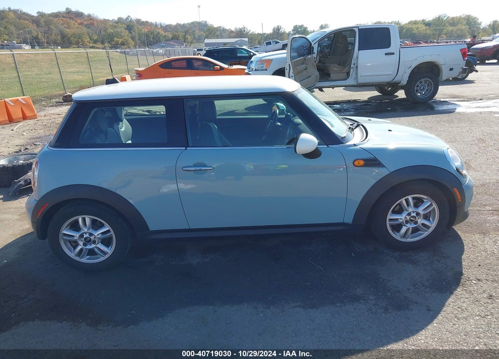 2012 MINI COOPER VIN: WMWSU3C51CT367317