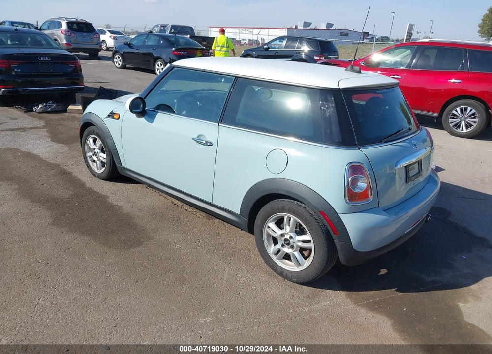 2012 MINI COOPER VIN: WMWSU3C51CT367317