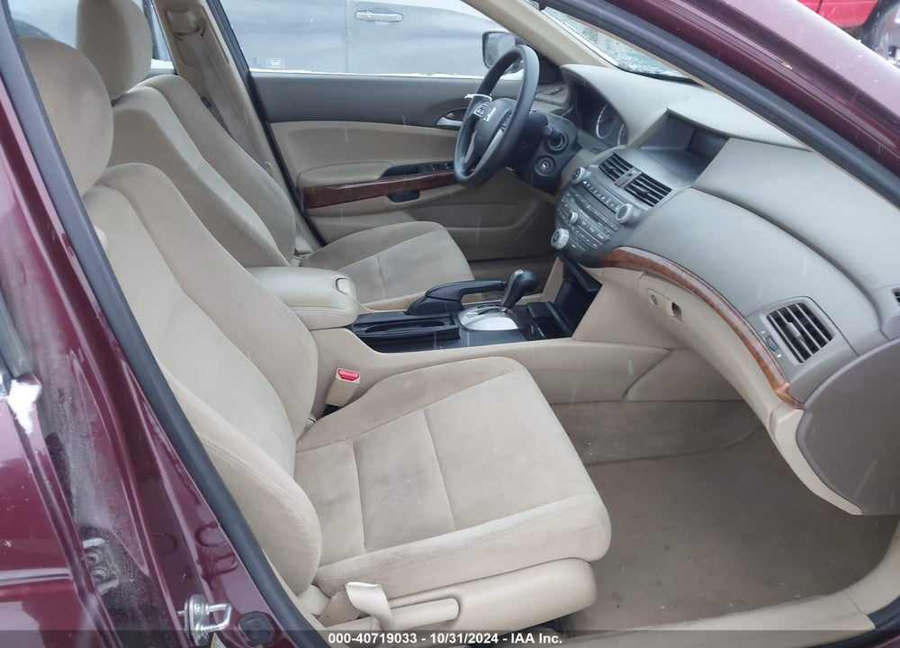 2010 HONDA ACCORD EX VIN: 1HGCP2F70AA047597