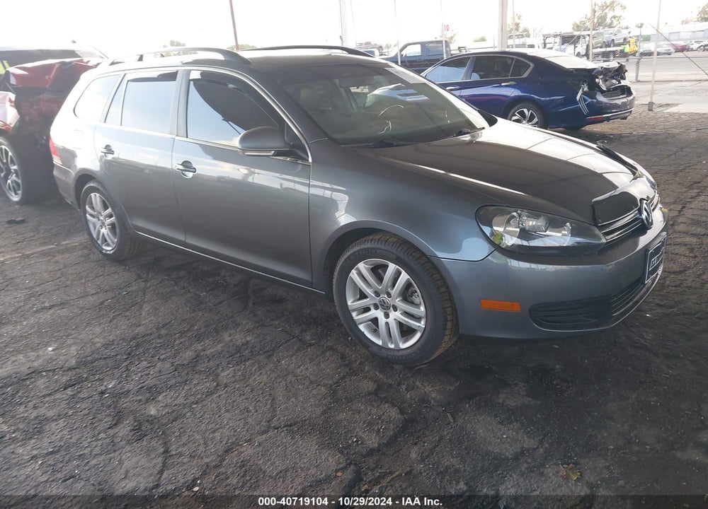 2010 VOLKSWAGEN JETTA TDI VIN: 3VWPL7AJ1AM610877