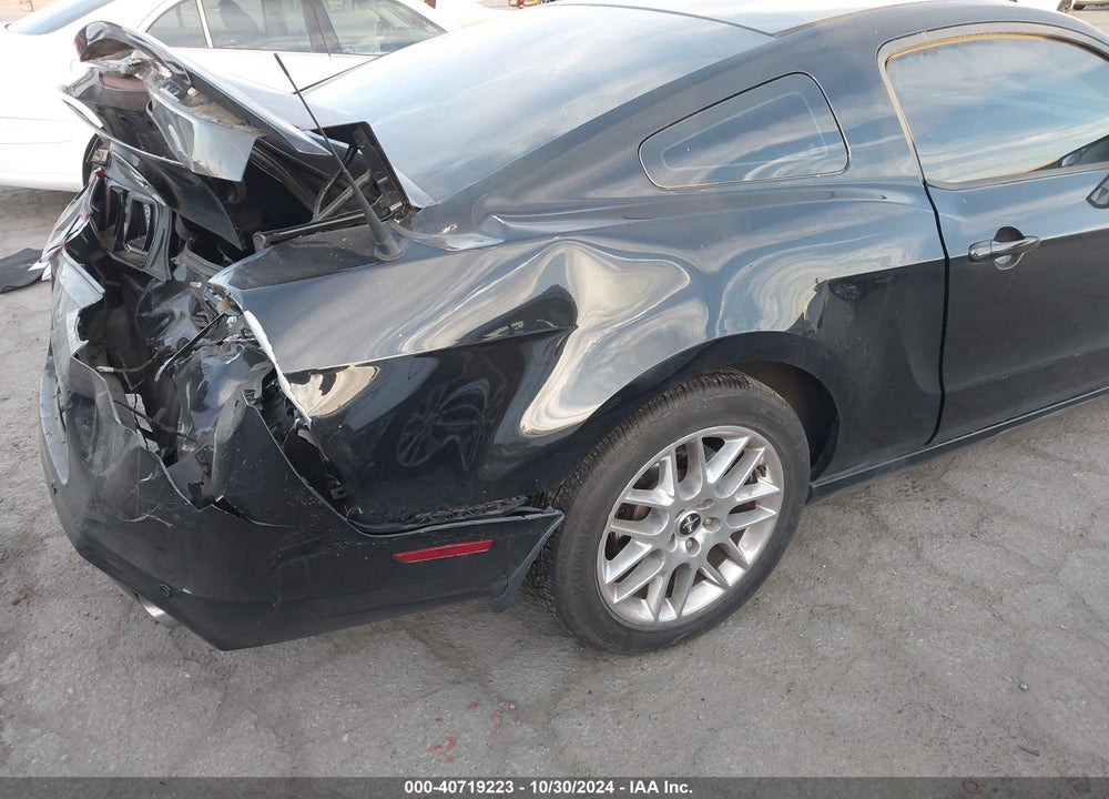 2013 FORD MUSTANG V6 PREMIUM VIN: 1ZVBP8AM1D5262491