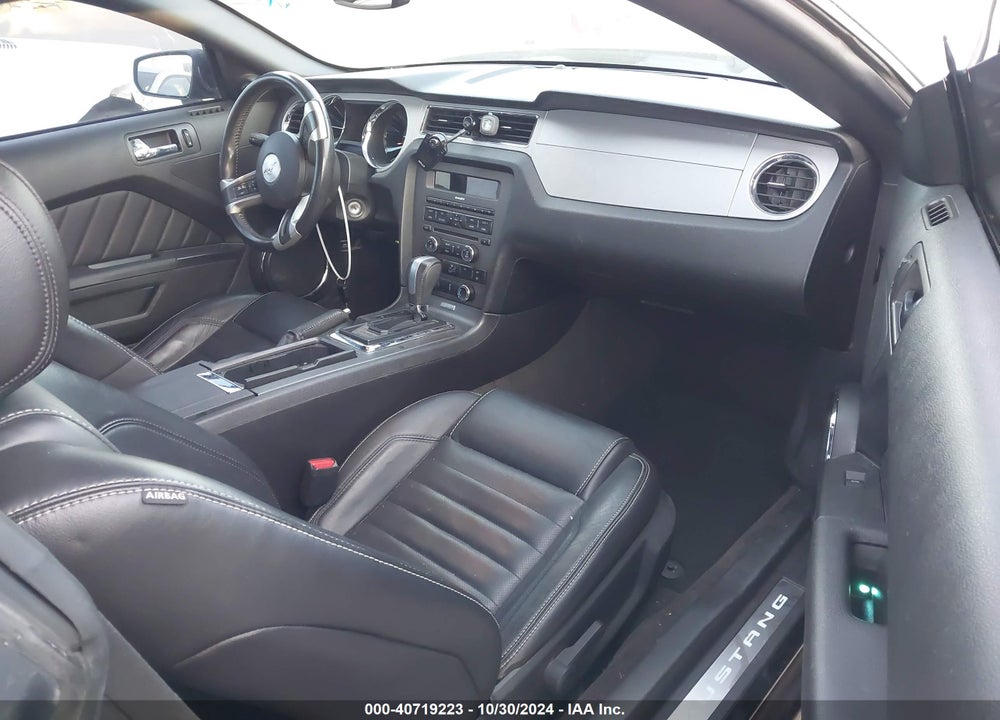 2013 FORD MUSTANG V6 PREMIUM VIN: 1ZVBP8AM1D5262491