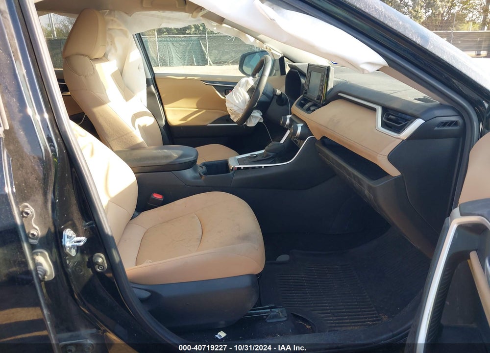 2022 TOYOTA RAV4 XLE VIN: 4T3RWRFVXNU054177
