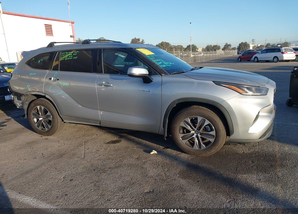 2021 TOYOTA HIGHLANDER HYBRID XLE VIN: 5TDHARAH4MS507849