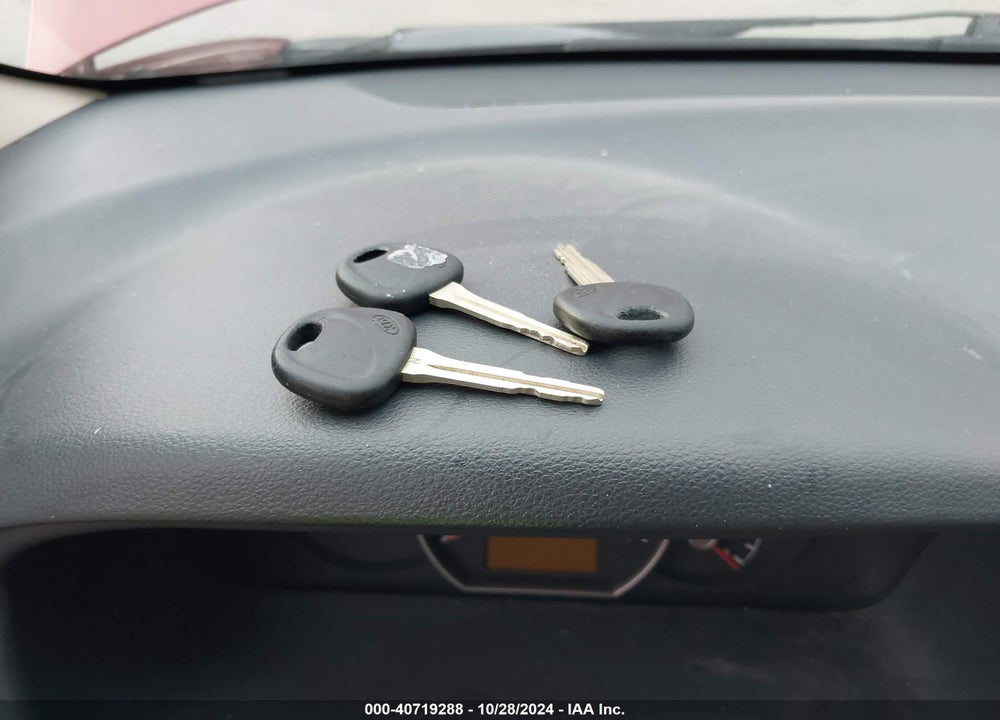 2008 KIA RONDO LX BASE VIN: KNAFG525087200324