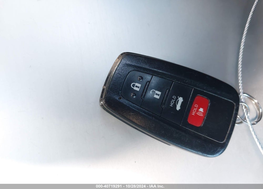 2020 TOYOTA CAMRY SE VIN: 4T1J11AK4LU326321