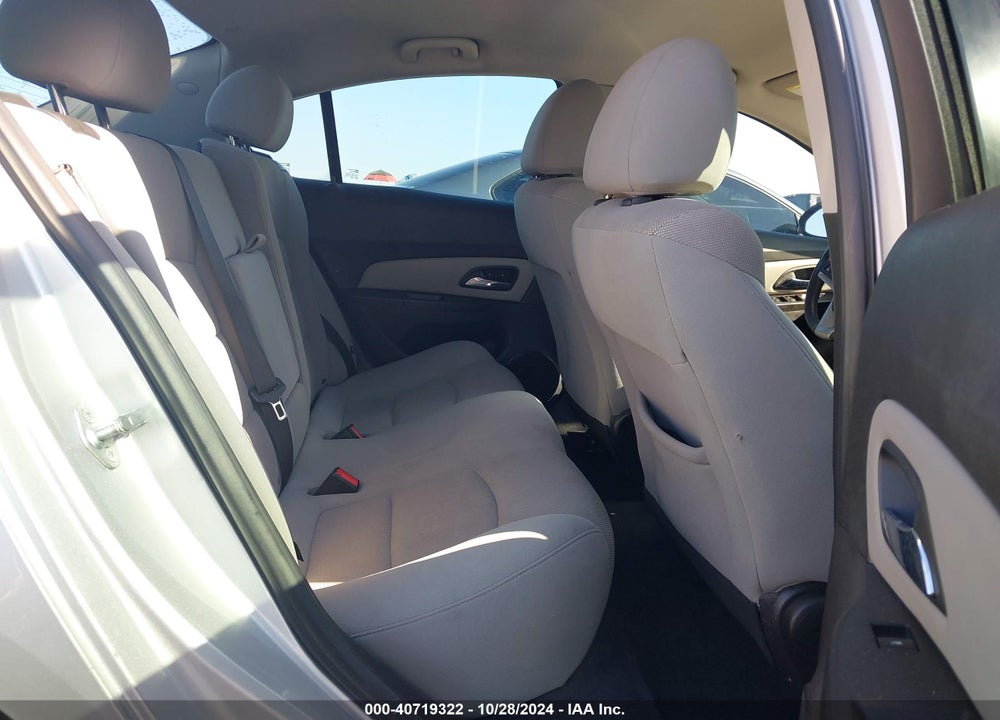 2013 CHEVROLET CRUZE 1LT AUTO VIN: 1G1PC5SB6D7118092