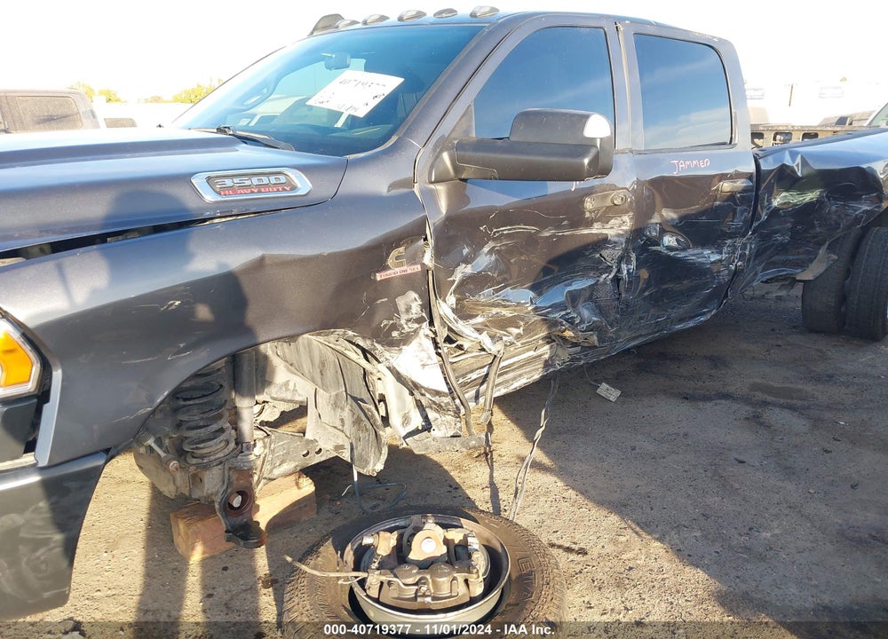 2021 RAM 3500 TRADESMAN  4X4 8' BOX VIN: 3C63RRGL9MG588271