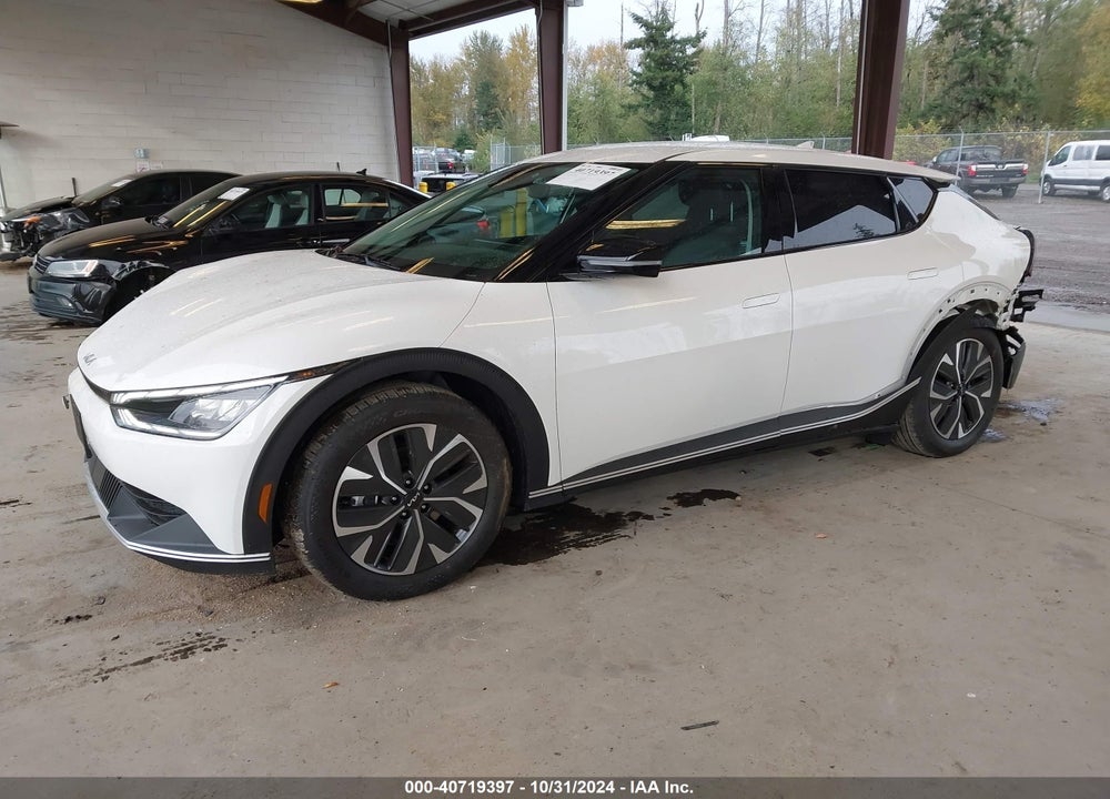 2024 KIA EV6 LIGHT/WIND VIN: KNDC34LB0R5215824