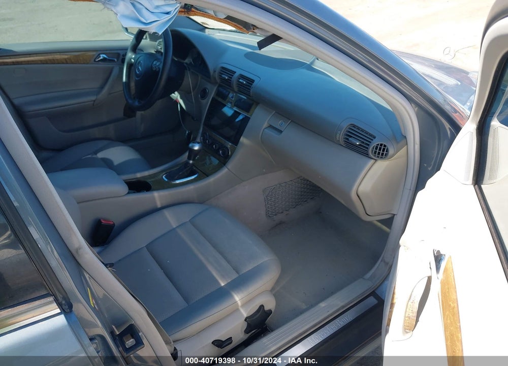 2007 MERCEDES-BENZ C 230 SPORT VIN: WDBRF52H07F862114