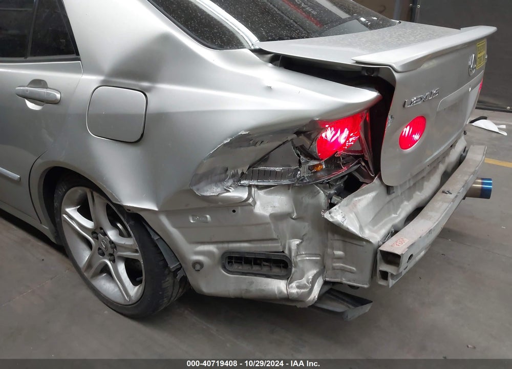 2004 LEXUS IS 300 VIN: JTHBD192940082306