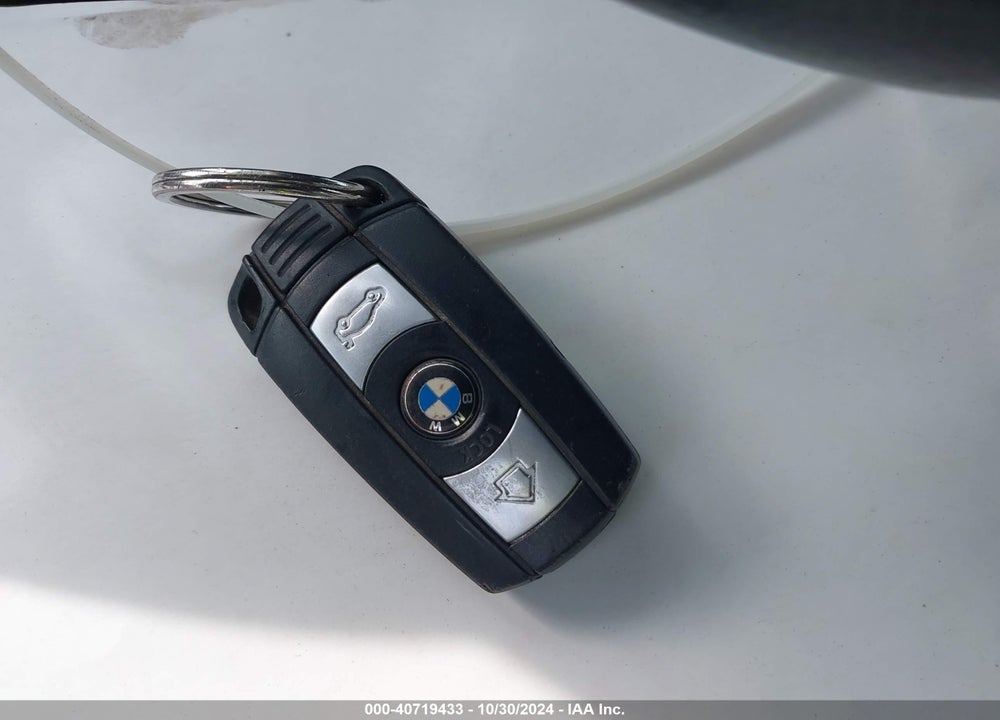 2011 BMW 328I VIN: WBAPH5C55BA449020