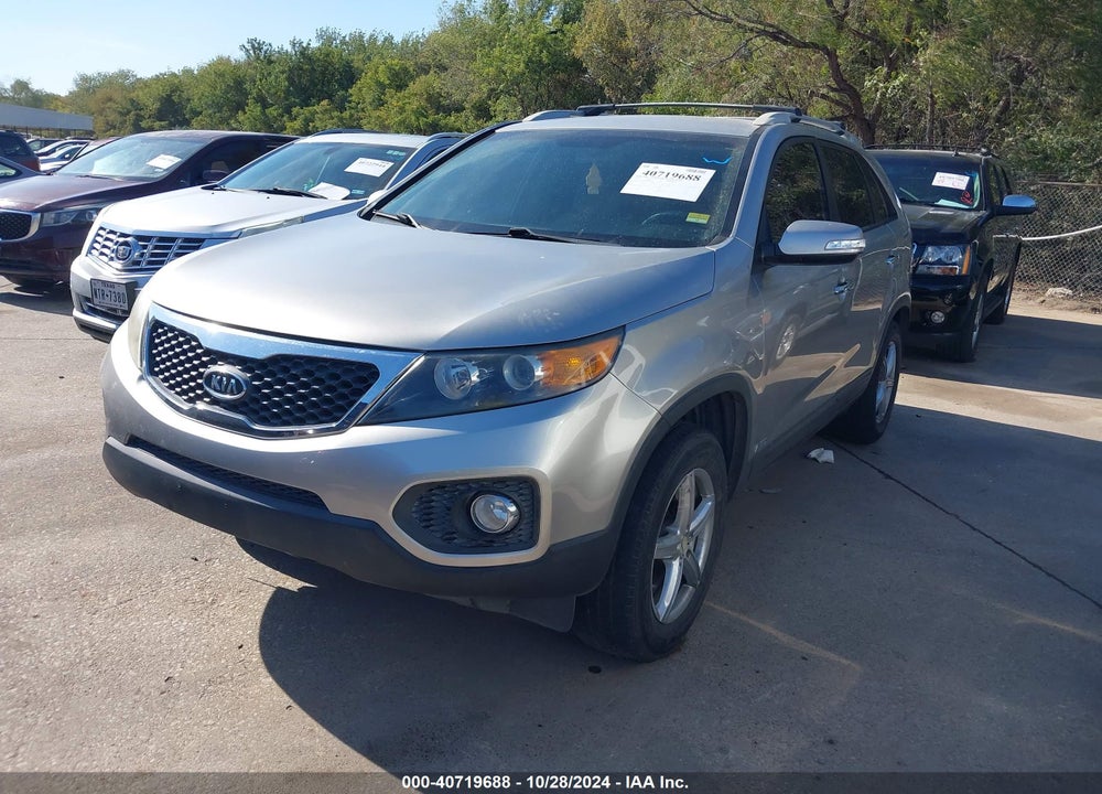 2012 KIA SORENTO LX VIN: 5XYKTCA65CG278377